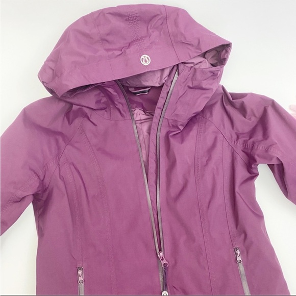 Lululemon Right As Rain Jacket: Plum . Perfect used condition. Size 6. - Picture 4 of 9